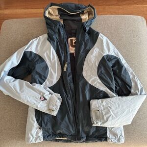 Burton Women’s Two-Tone Ski and Snowboarding Jacket in Navy and Sky blue Size S